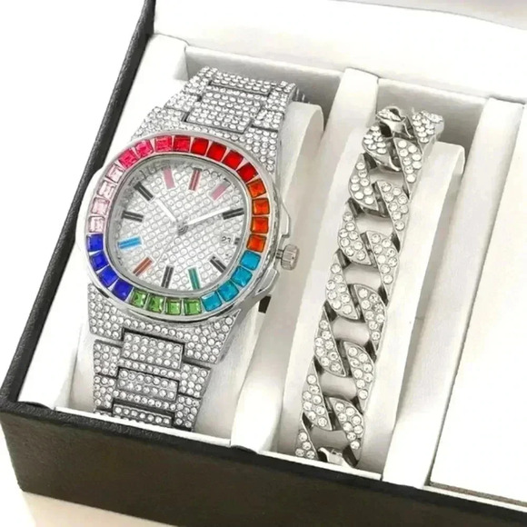 Rhinestone  Round Quartz Watch &  Bracelet..fancy...limited edition..NWT - Picture 1 of 6